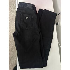 Guess Womens Skinny Jeans *Size 25R*